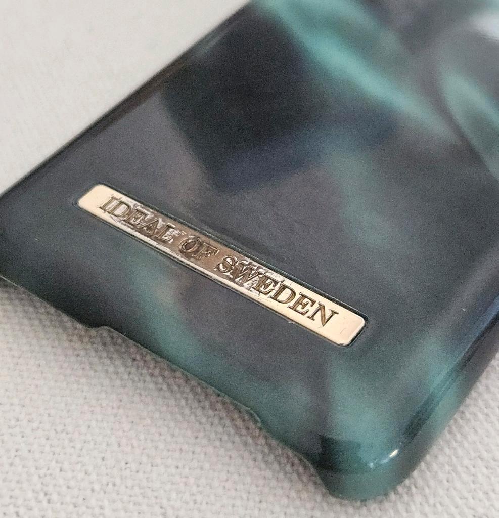 HARD CASE Samsung Galaxy S10e IDEAL OF SWEDEN EMERALD SATIN