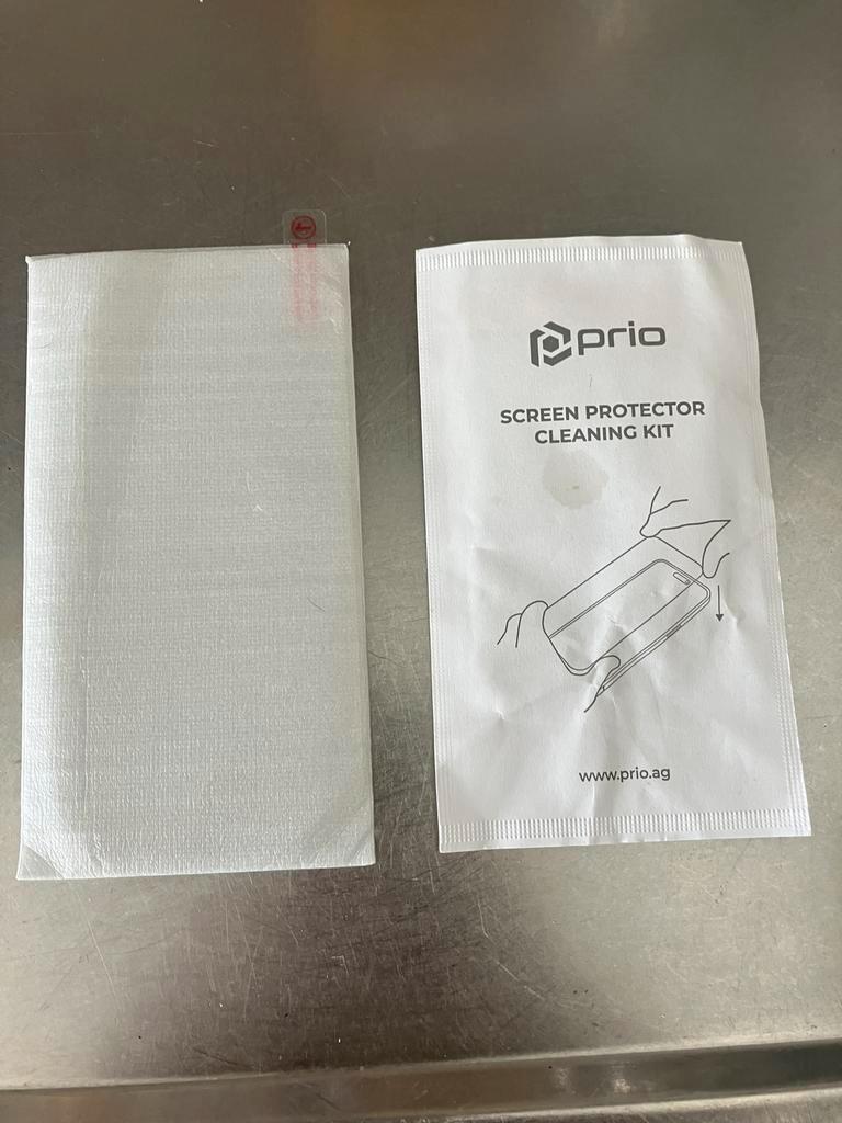 Prio Screen Protector en Cleaning Kit