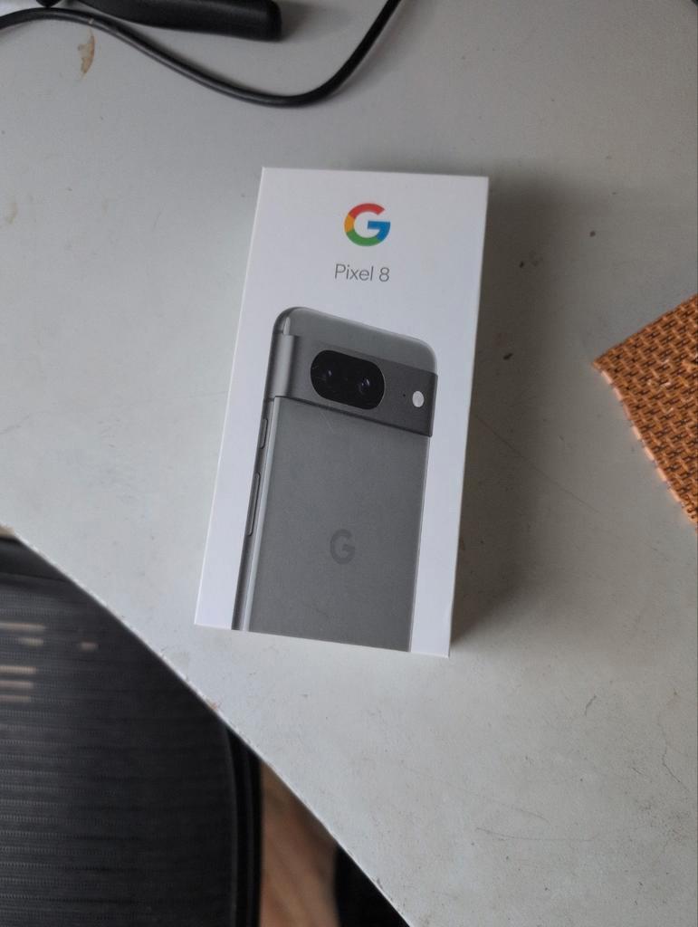 Alleen doosje van Google Pixel 8 gratis