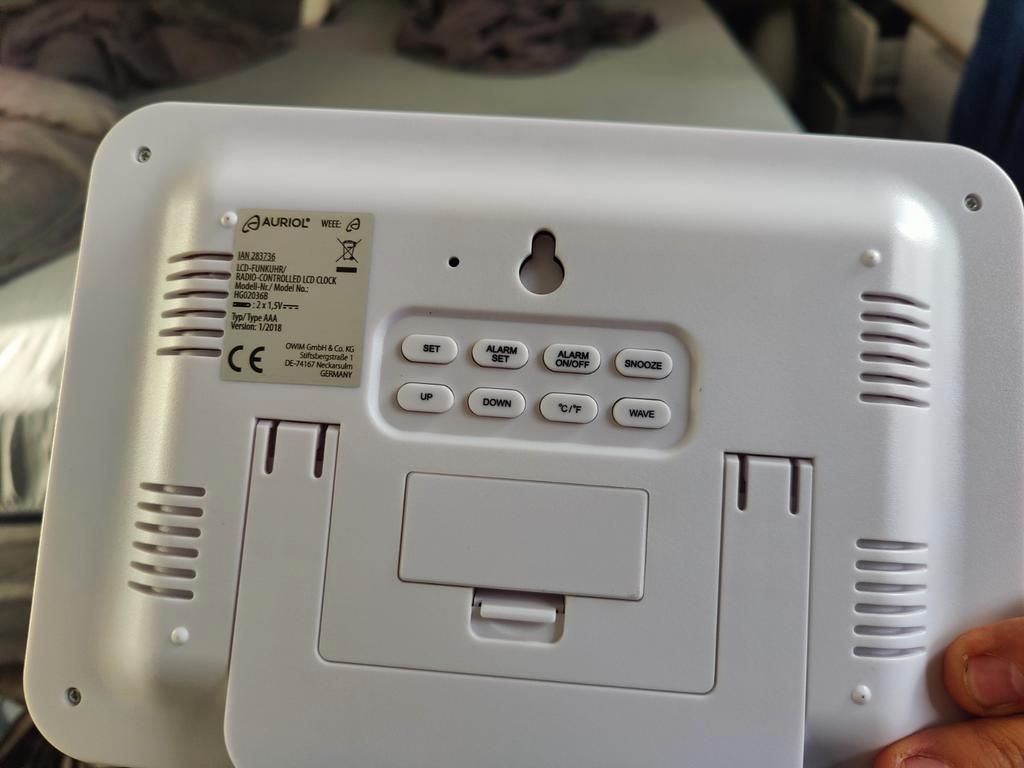 Gratis Auriol Radio Controlled LCD Clock