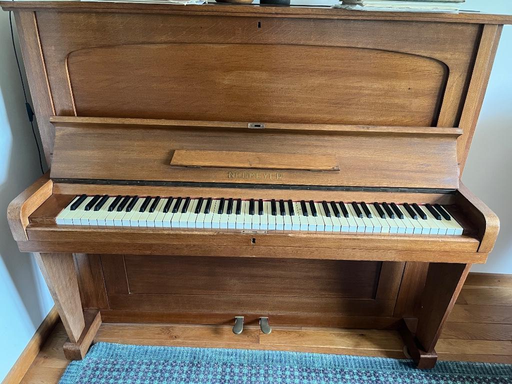 Piano Neumeyer