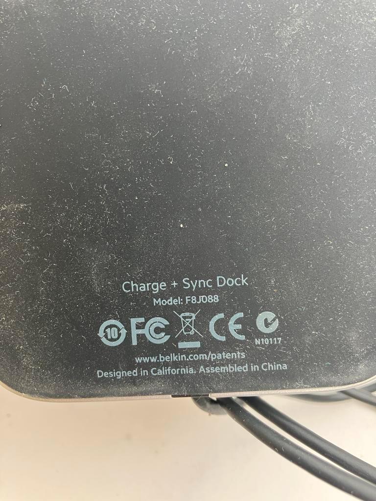 Belkin Express Dock F8J088 - iPad & iPhone Dock