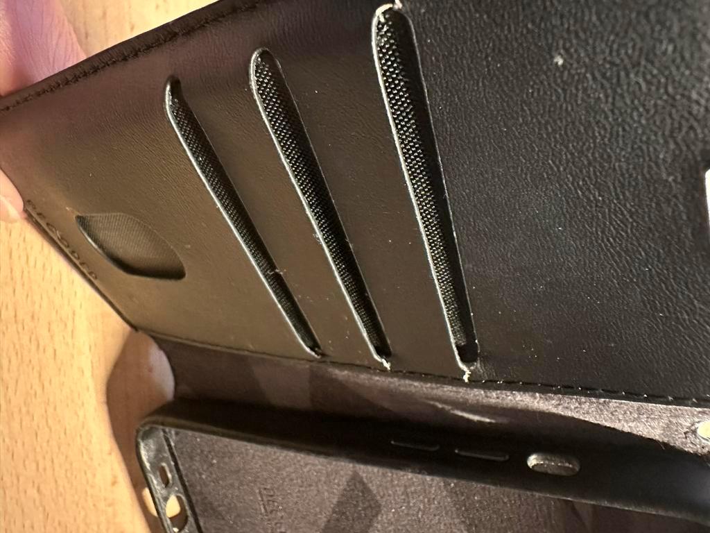 Iphone 14 Pro DECODED hoesje