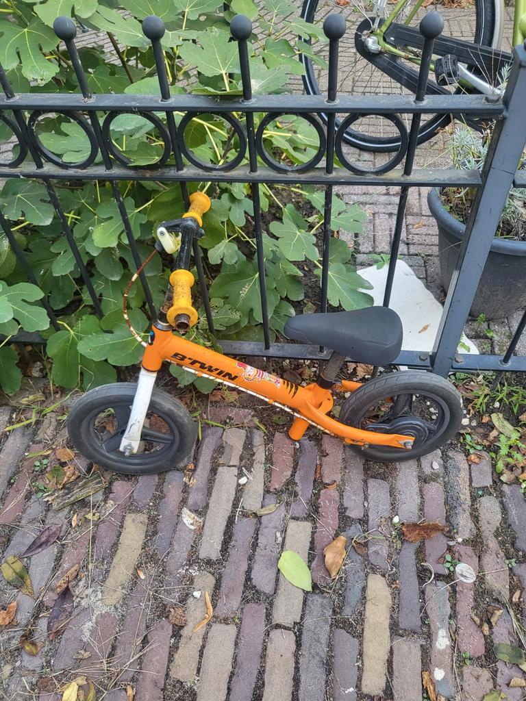 B''Twin Loopfiets - Oranje