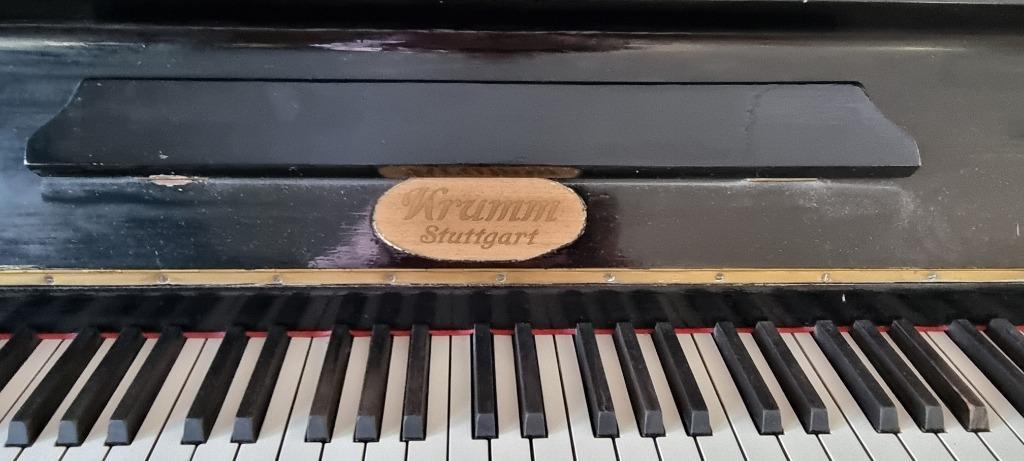 mooie zwarte piano