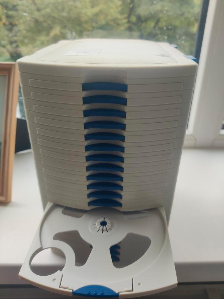 CD Toren met 20 Laatjes - Ruimte voor je Muziek!