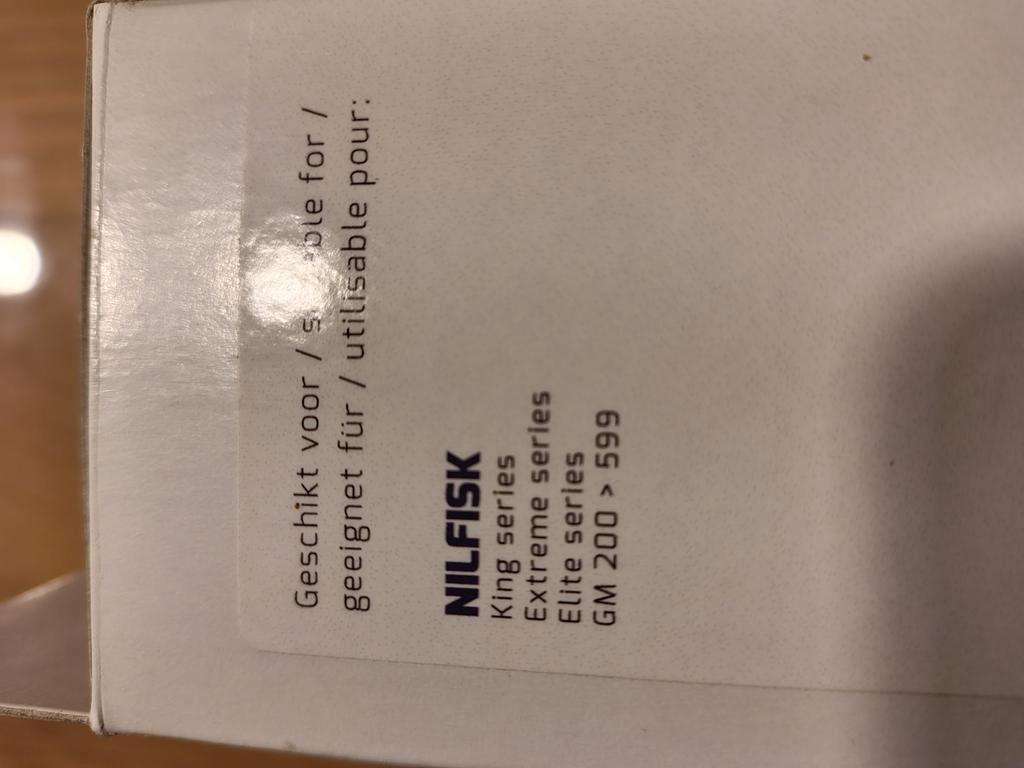 2 nieuwe stofzuigerzakken en filter.