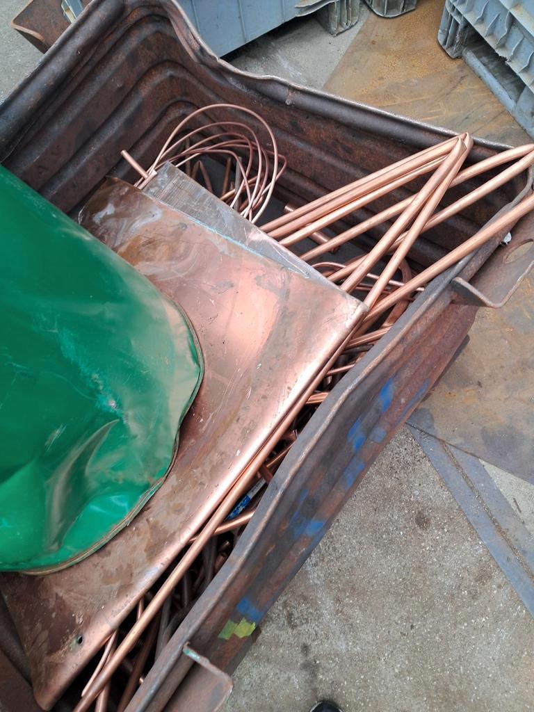 Oud ijzer radiatoren aluminium lood koper alles halen wij bi