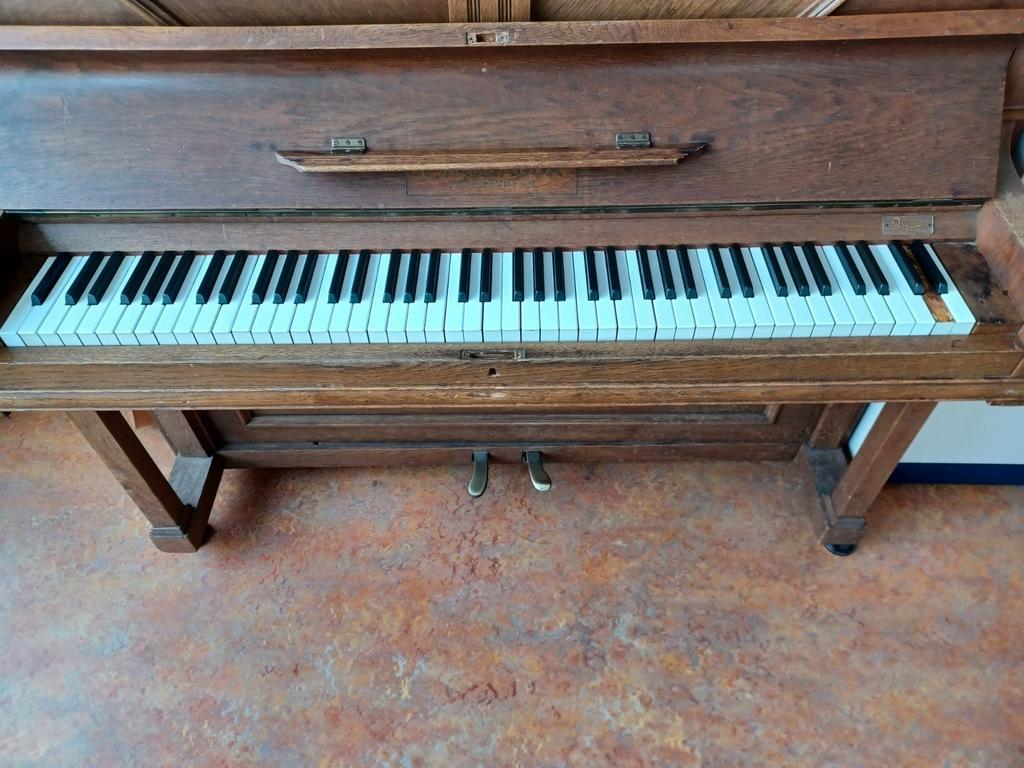 Gratis ophalen: gebruikte piano