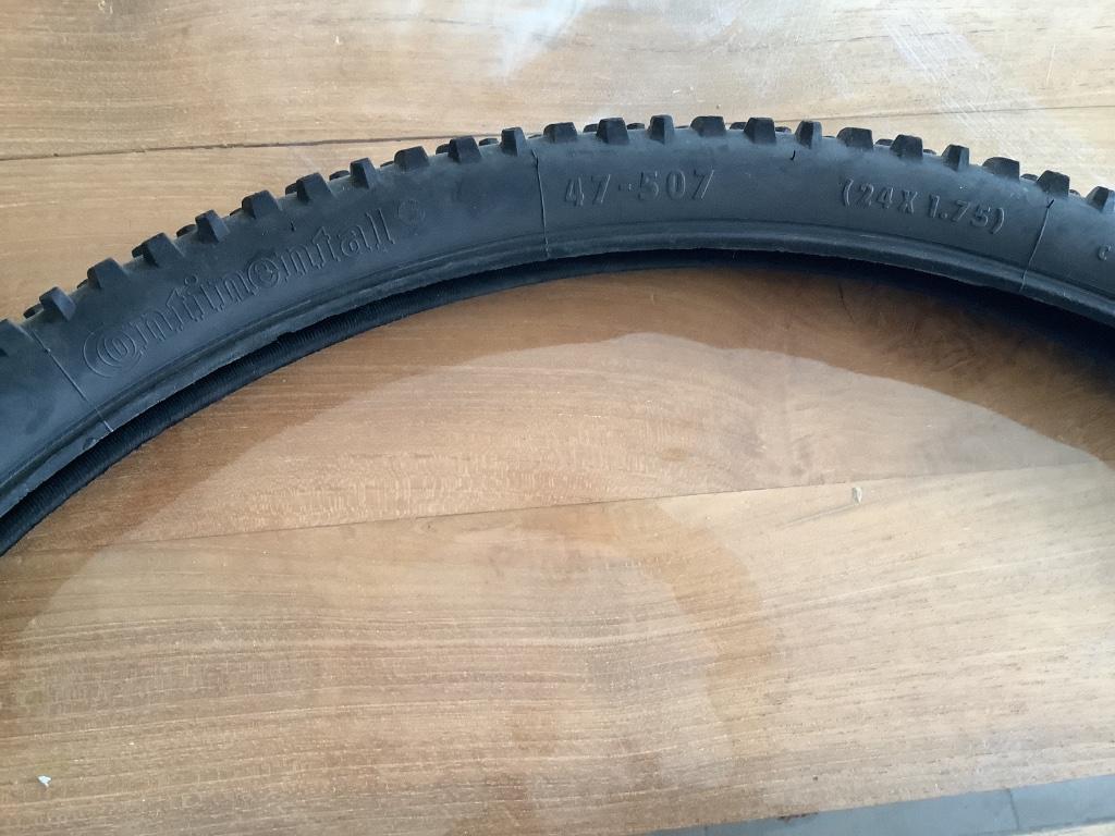 Continental Explore buitenband 24 x1.75 / 47 - 507 GRATIS