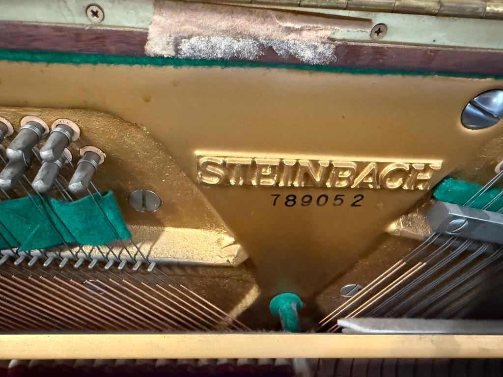 Steinbach WG-5 piano