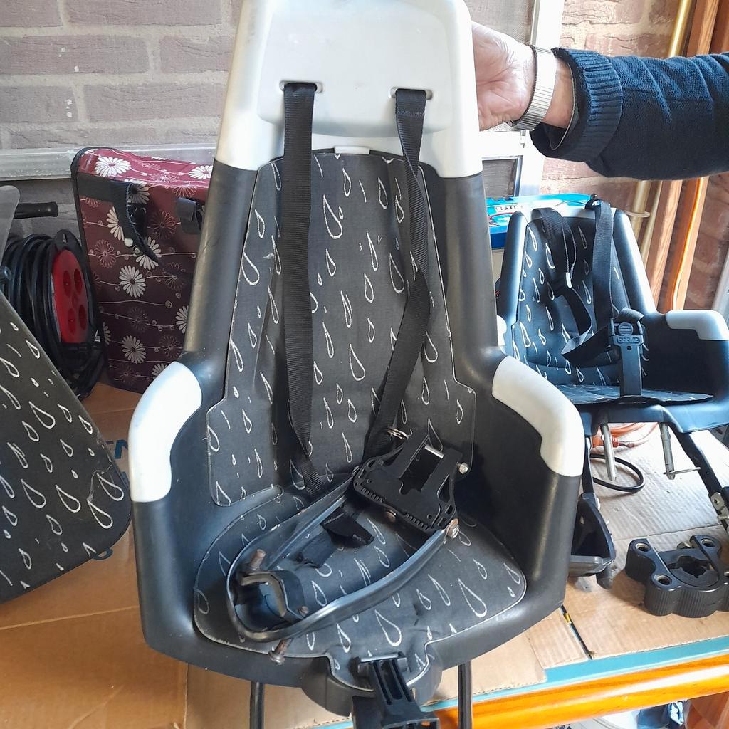 Achterzitje fiets - defecte riempjes