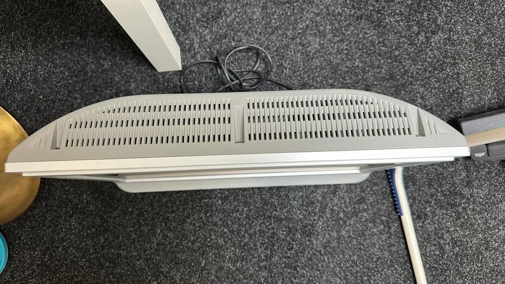 Kleine LCD tv 20 inch zonder afstandsbediening