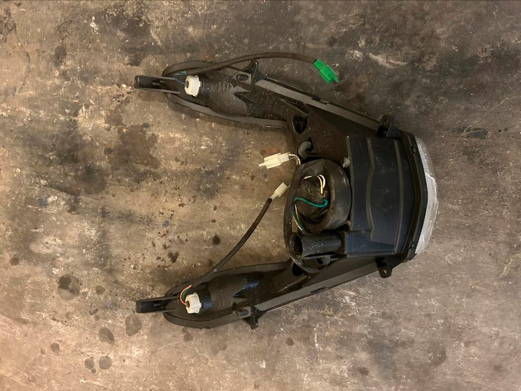 Peugeot Kisbee voorlamp