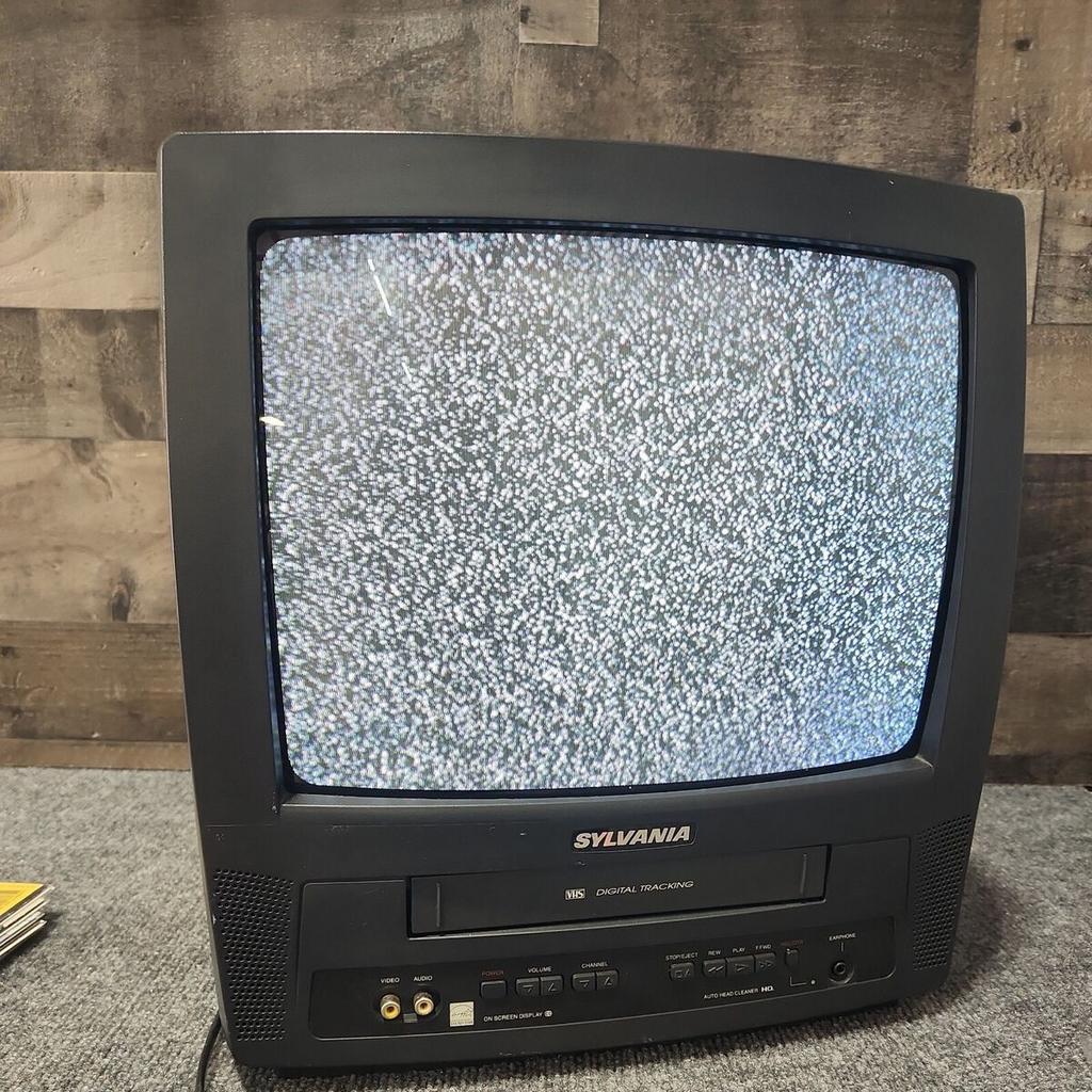 Oude kleine tv gezocht – liefst gratis op te halen