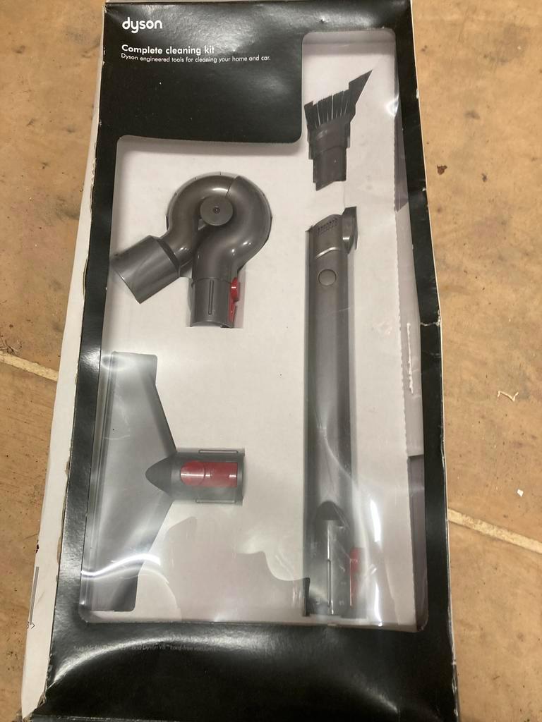 Dyson cleaning kit