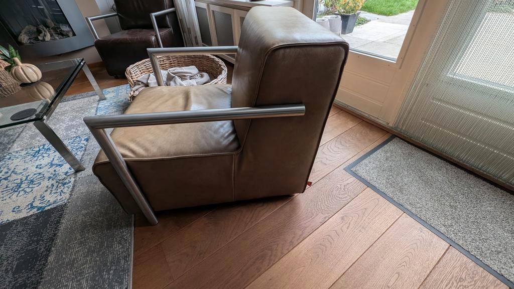 NU GRATIS  Leren design stoel van het merk Jess