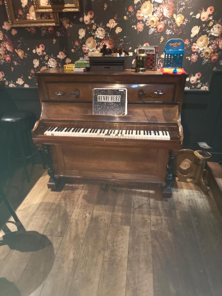 Oude Piano ter Decoratie