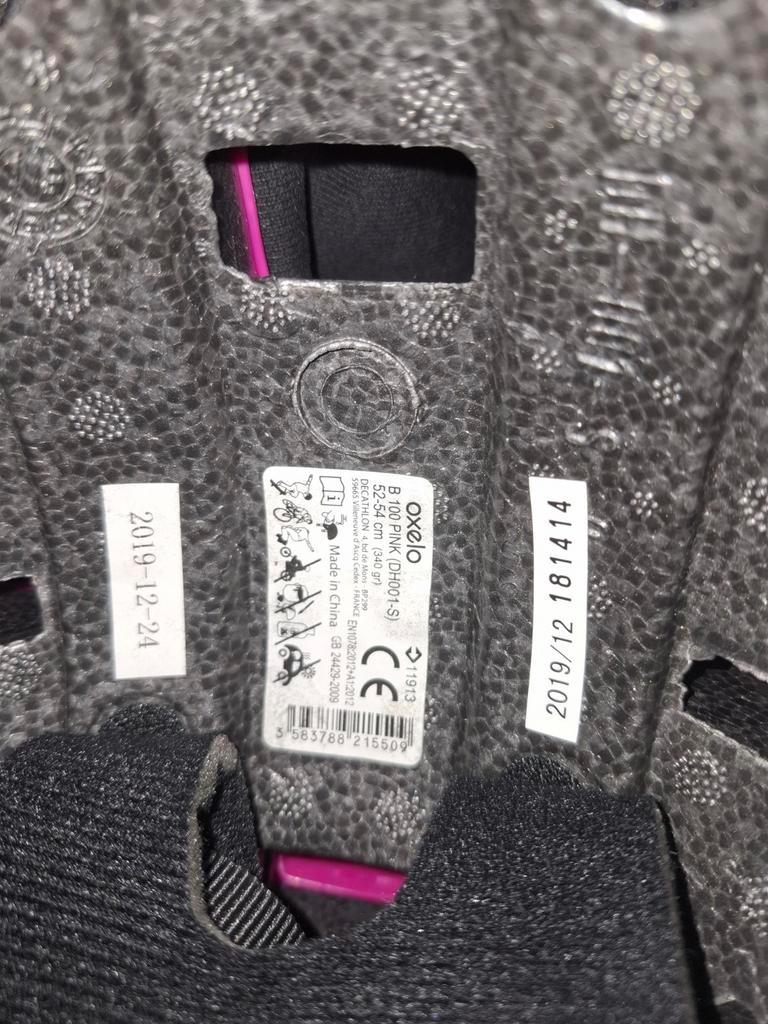 Skate fietshelm  maat 52 / 54