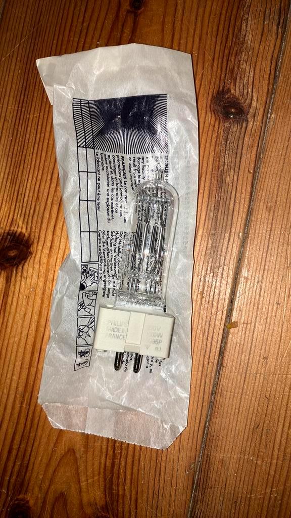3 x Philips GX9.5 230V 1000W cp70 lamp