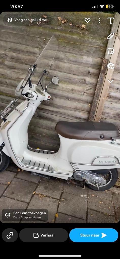 GEVRAAGD: Scooters / brommers voor demontage / sloop.