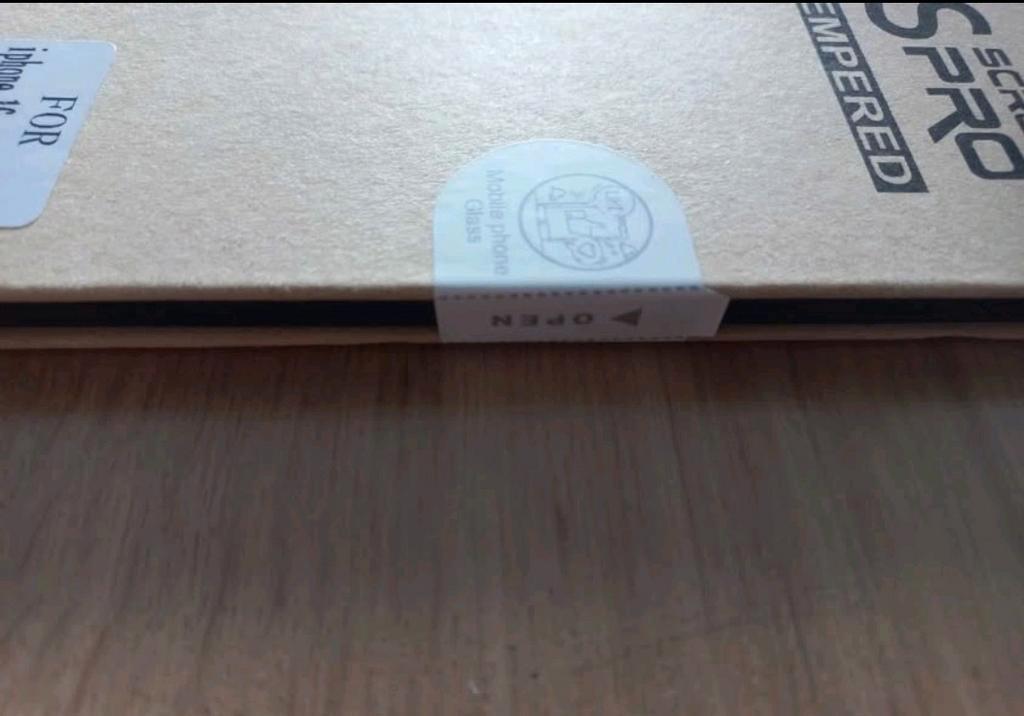 Iphone 16pro privacy glass premium tempered