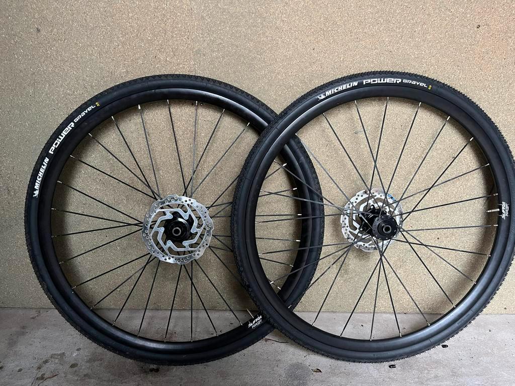 Michelin Power gravel 33