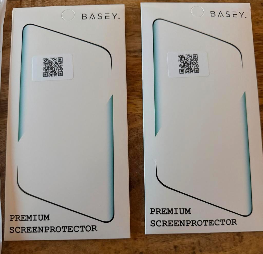 iPhone 16 Plus Hoesje + 2 Screenprotectors - Nieuw