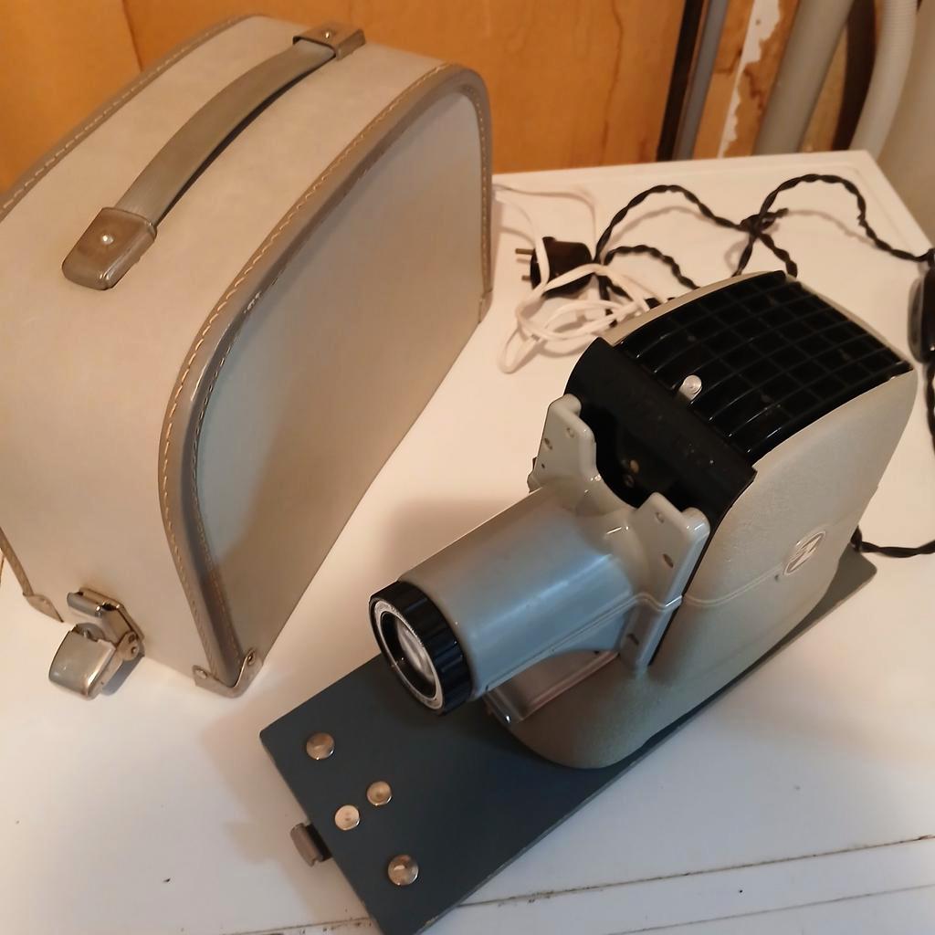 Gratis Zettolux Diaprojector - Vintage