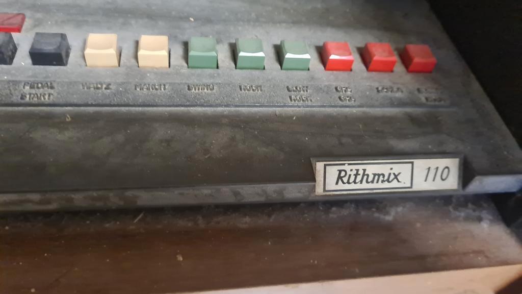 GRATIS :Orgel Solina TL Ritmix 110 - Vintage