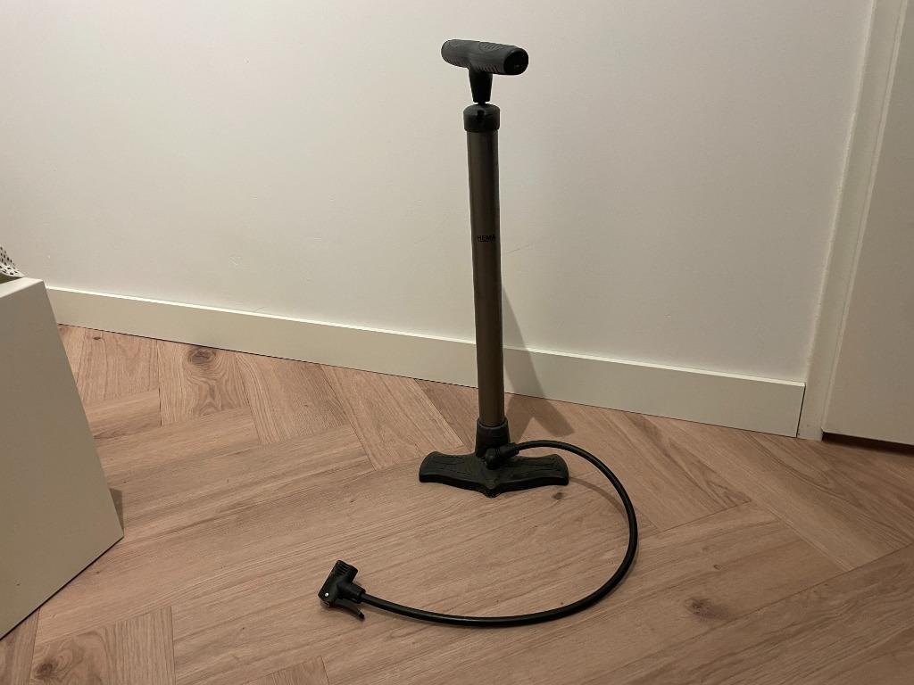 Fietspomp van de Hema