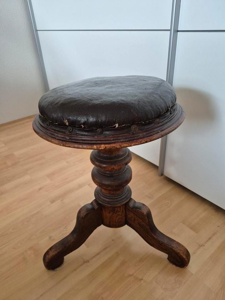 Antiek Harmonium - Gratis Af te Halen