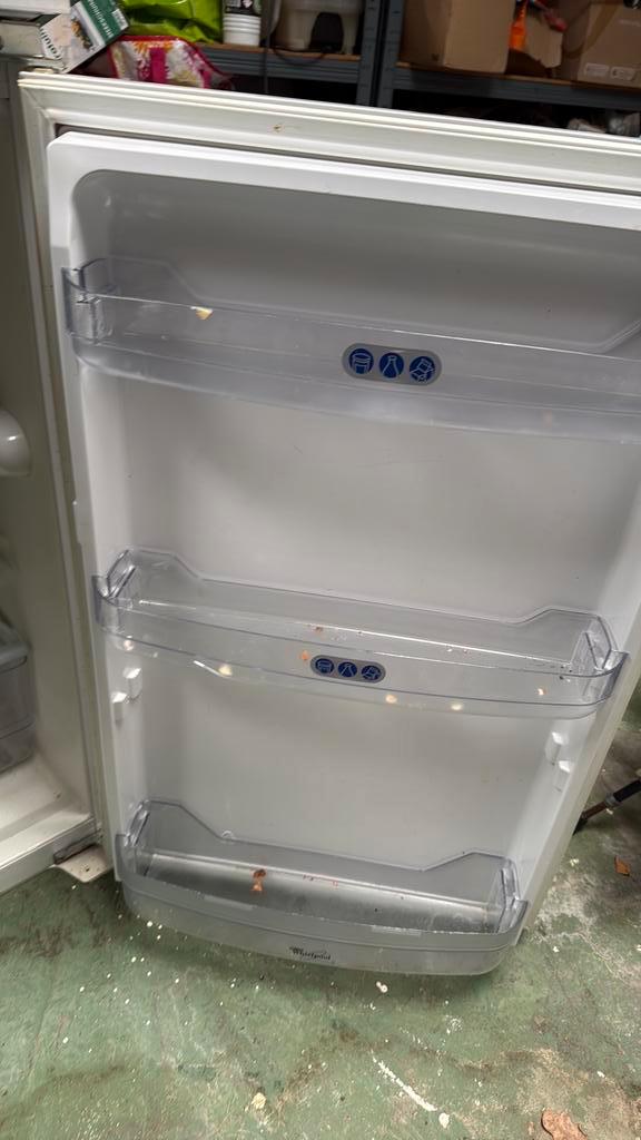 Gratis - (inbouw)Koelkast - koelt niet helemaal goed meer