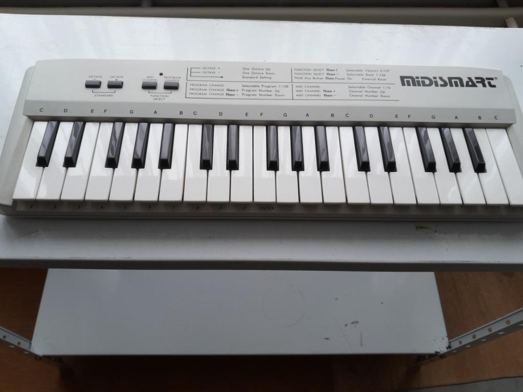 Gezocht midi keyboardje