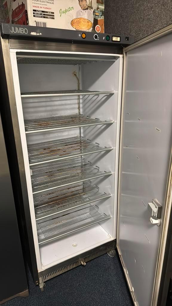 Grote vriezer met lekkage - Gratis ophalen!