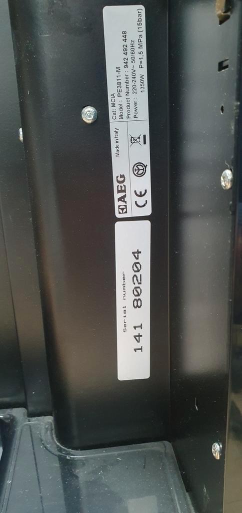 Gratis af te halen  defekte AEG koffiemachine.