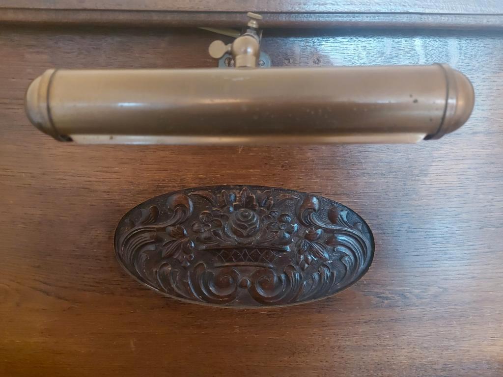 Gebruikte piano. Ferd.Manthey, serienr 11328