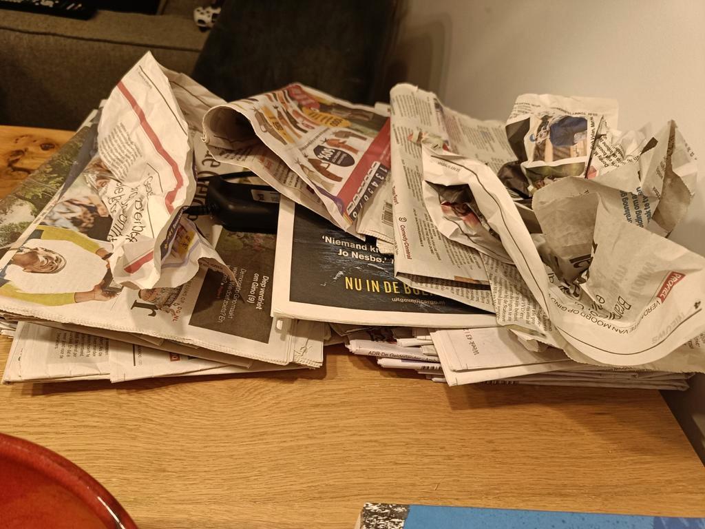 Stapel oude kranten voor bijv Sinterklaas surprise