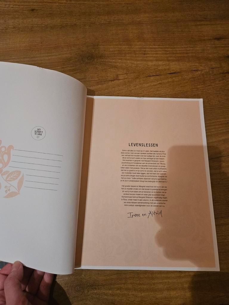 Flow extra''s: Kleurboek, Travel Journal & Mini Cursus