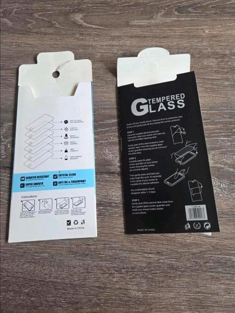 2x Nieuwe Screenprotectors Huawei P8 Lite - Gratis!