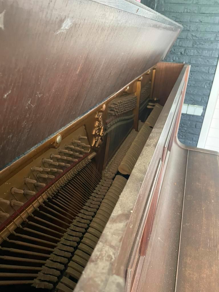 Piano gebr. Niendorf