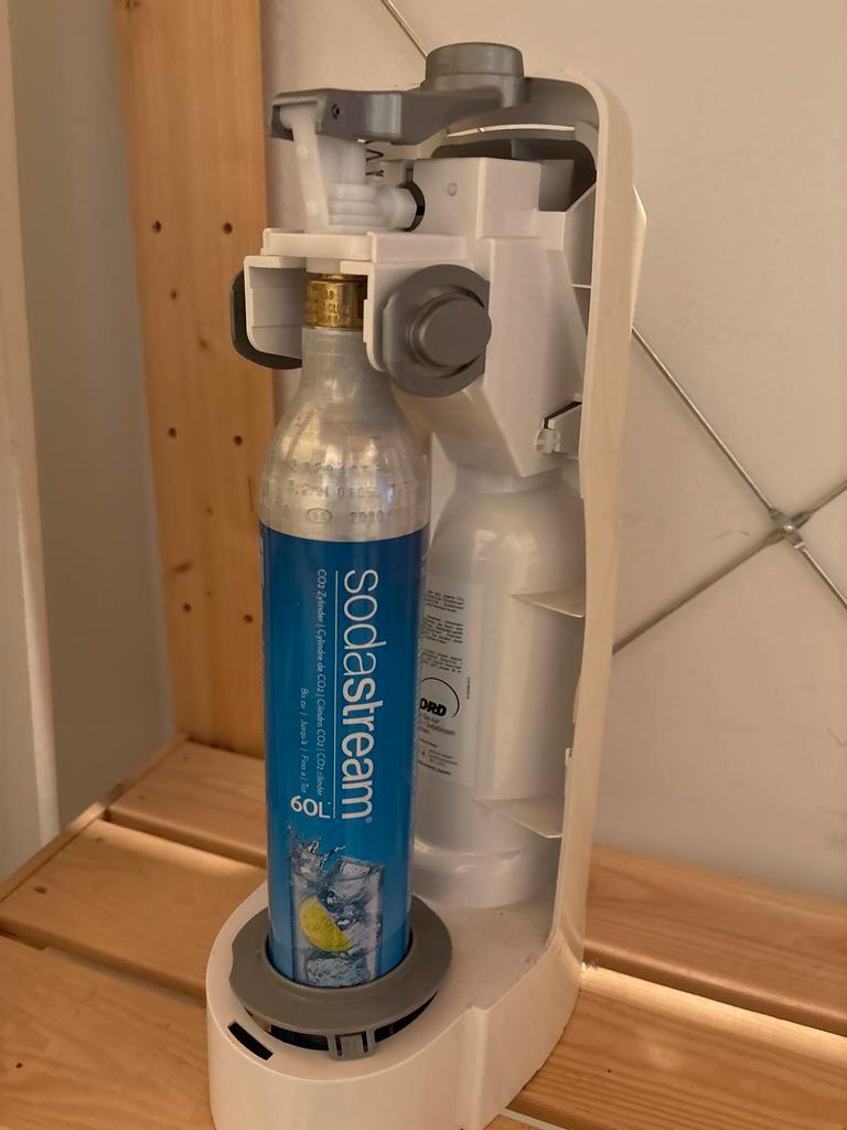 SodaStream Apparaat met Flessen en Cylinder