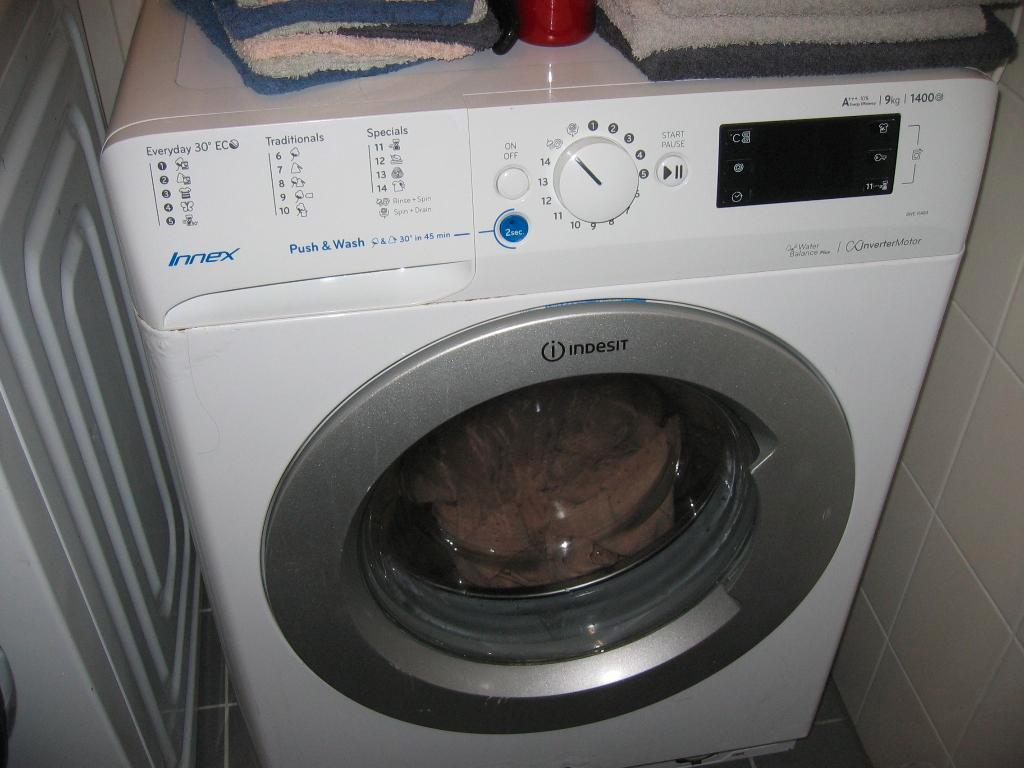 indusit wasmachine voor onderdelen of sloop gratis