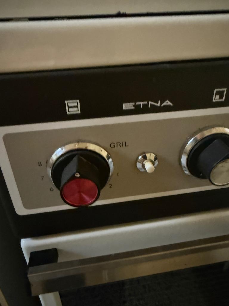 Gratis! Vintage ETNA Elektr Fornuis Oven – Werking onbekend