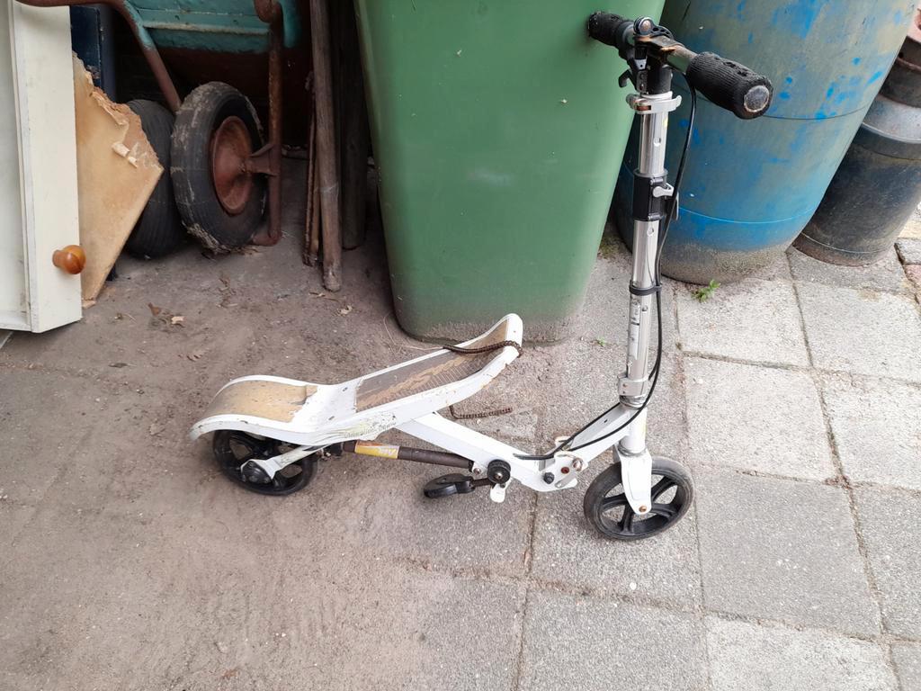 Step Voor onderdelen of reparatie. Gratis