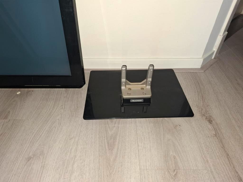 TV met lichte verticale streep