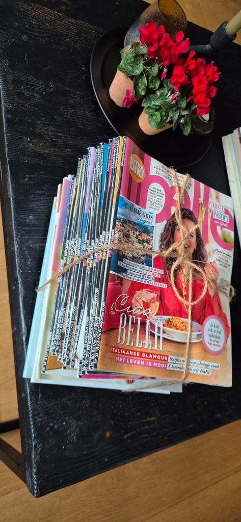 Stapel Libelle''s en wat andere bladen