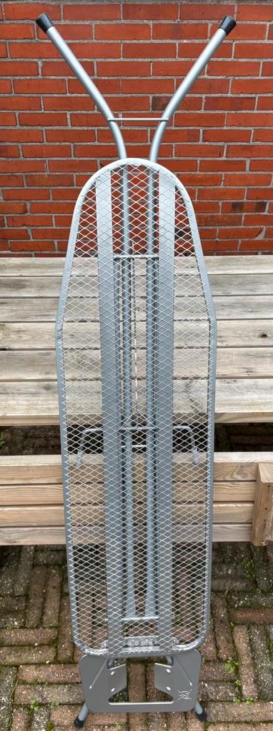 Gratis Strijkplank (zonder hoes)