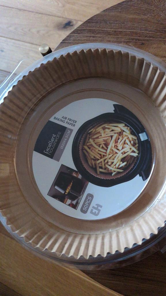 Gratis Airfryer in goede staat + bakpapier
