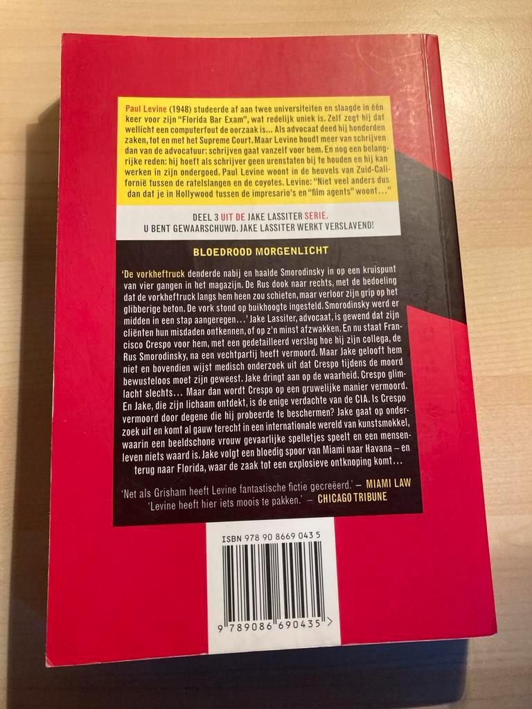 Bloedrood Morgenlicht - Paul Levine